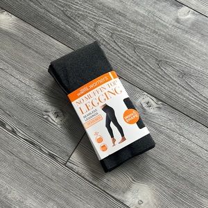 Textured grey leggings